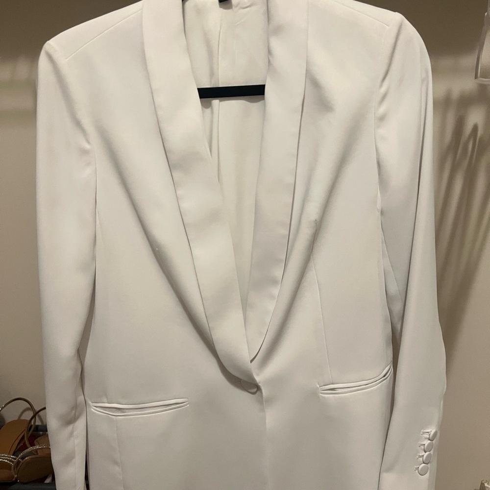 Express White Sport Coat with Classic Lapel